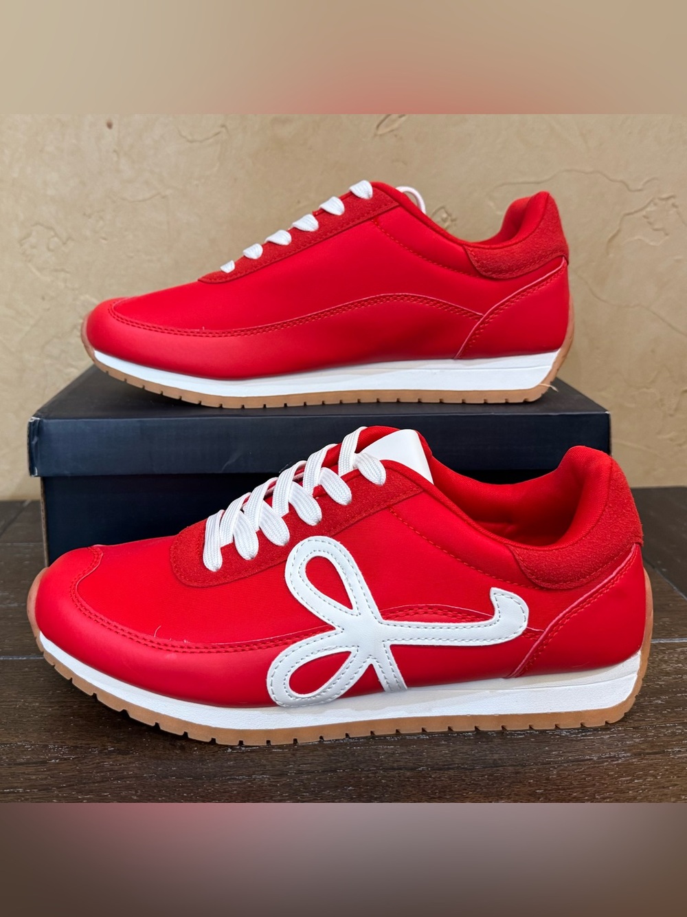 La Sheelah Red Women's Lace-Up Fashion Sneakers Size 9